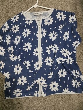 Cathy Daniels Navy and White Floral Zip-Up Top 100% Cotton